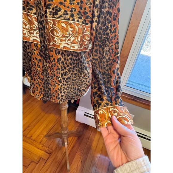 Vintage 1980’s Leopard Print Blouse Button Up - Picture 4 of 9
